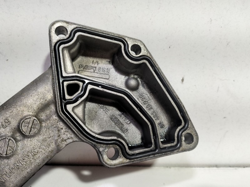 Recambio de soporte filtro aceite para mercedes-benz clase c (w204) c 320 cdi (204.022) referencia OEM IAM A6421800010  