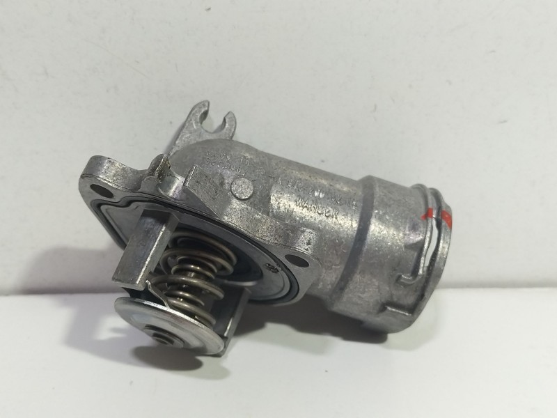 Recambio de termostato para mercedes-benz clase m (w164) 3.0 cdi cat referencia OEM IAM A6422000215  