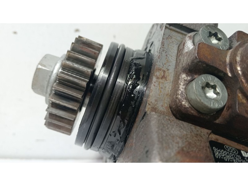 Recambio de bomba inyeccion para renault laguna iii (bt0/1) 2.0 dci (bt0m, bt0n, bt0s, bt19, bt1f) referencia OEM IAM 8200690744