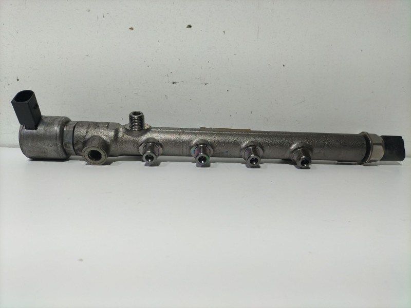 Recambio de rampa inyectora para mercedes-benz clase c (w204) c 220 cdi (204.002) referencia OEM IAM A6510700495  