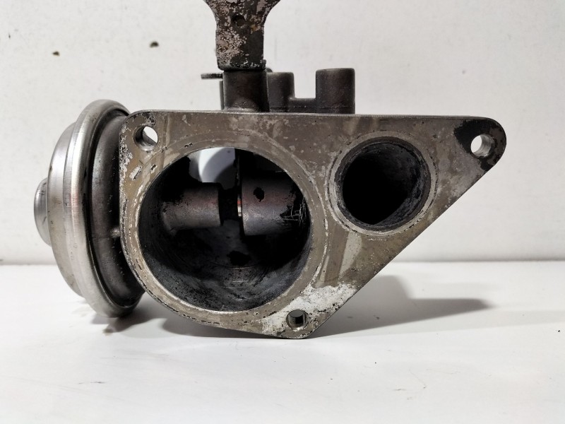 Recambio de valvula egr para mercedes-benz clase c (w204) c 220 cdi (204.008) referencia OEM IAM A6110980417  