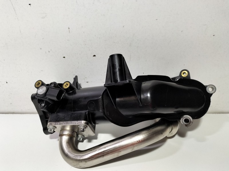 Recambio de tubo para mercedes-benz clase r (w251) 3.0 cdi cat referencia OEM IAM A6420901037  