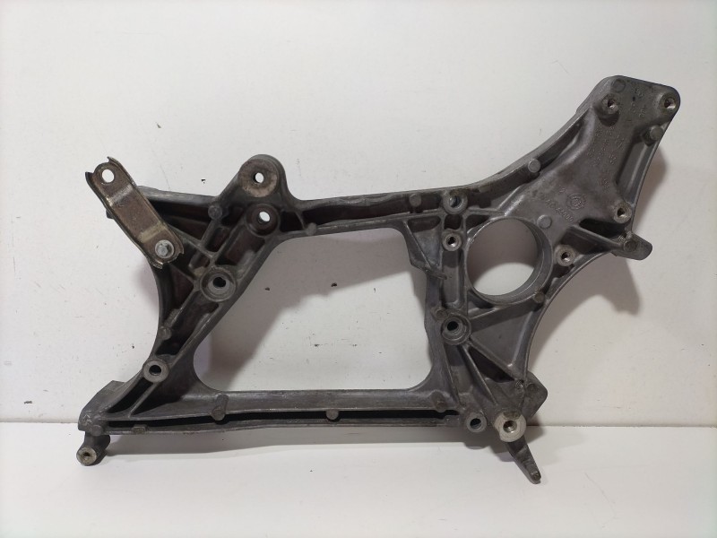 Recambio de soporte alternador para mercedes-benz clase e (w212) e 220 bluetec 4-matic (212.011) referencia OEM IAM A6512011109 