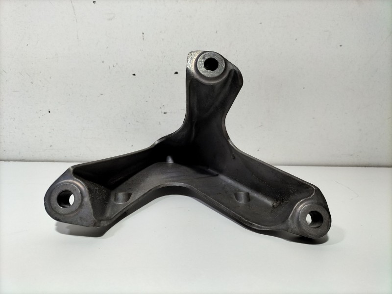 Recambio de soporte motor para audi a4 berlina (8e) 2.0 tdi referencia OEM IAM 8E0199308AF  