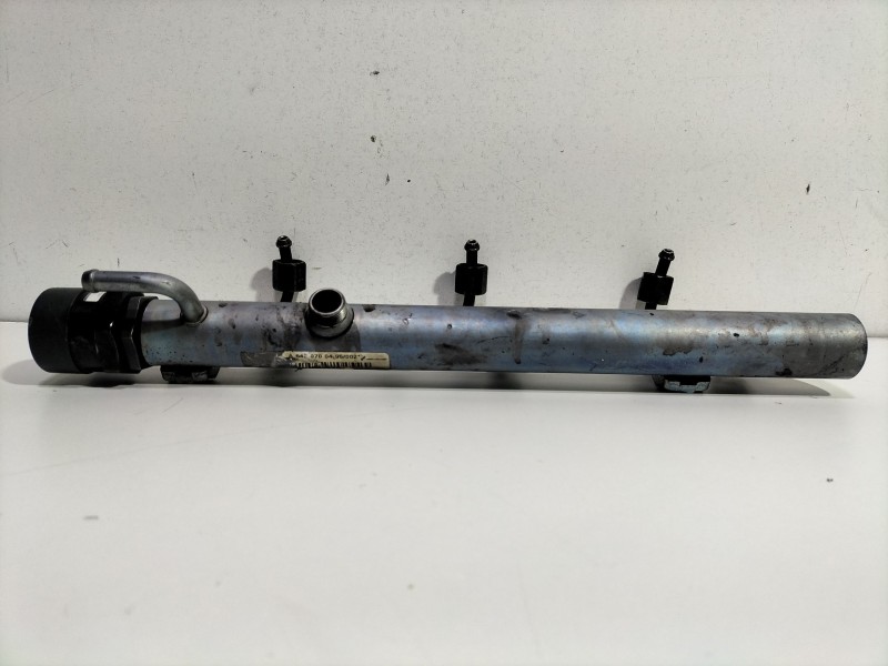 Recambio de rampa inyectora para mercedes-benz clase e (w211) e 320 (211.065) referencia OEM IAM A6420700495  