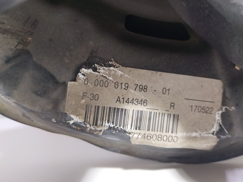 Recambio de mangueta trasera derecha para bmw 3 (f30, f80) 318 d referencia OEM IAM 000001979801  