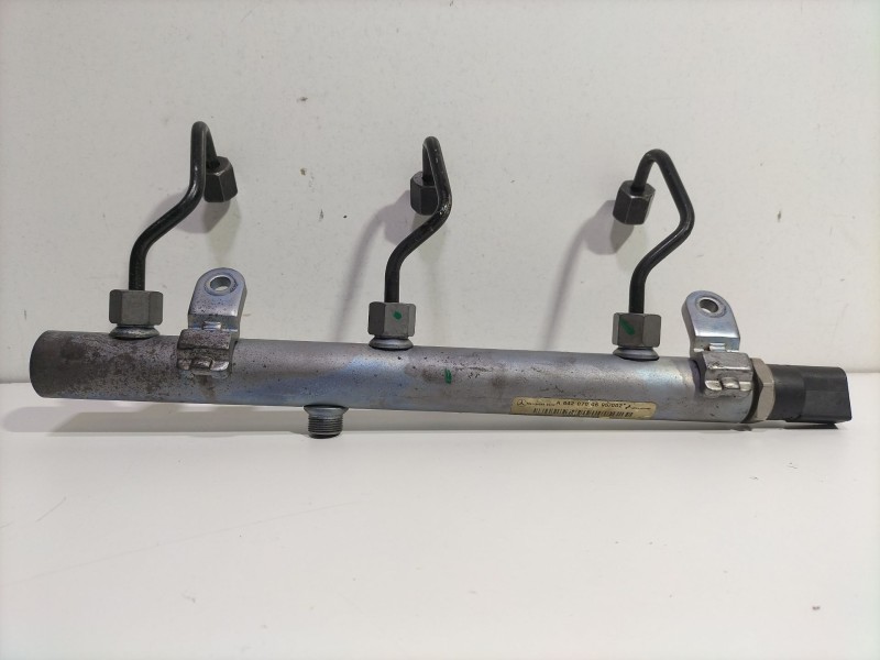 Recambio de rampa inyectora para mercedes-benz clase e (w211) e 320 cdi (211.026) referencia OEM IAM A6420700695  