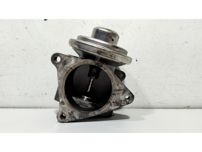 Recambio de valvula egr para volkswagen golf v (1k1) 2.0 tdi referencia OEM IAM 038129637D  