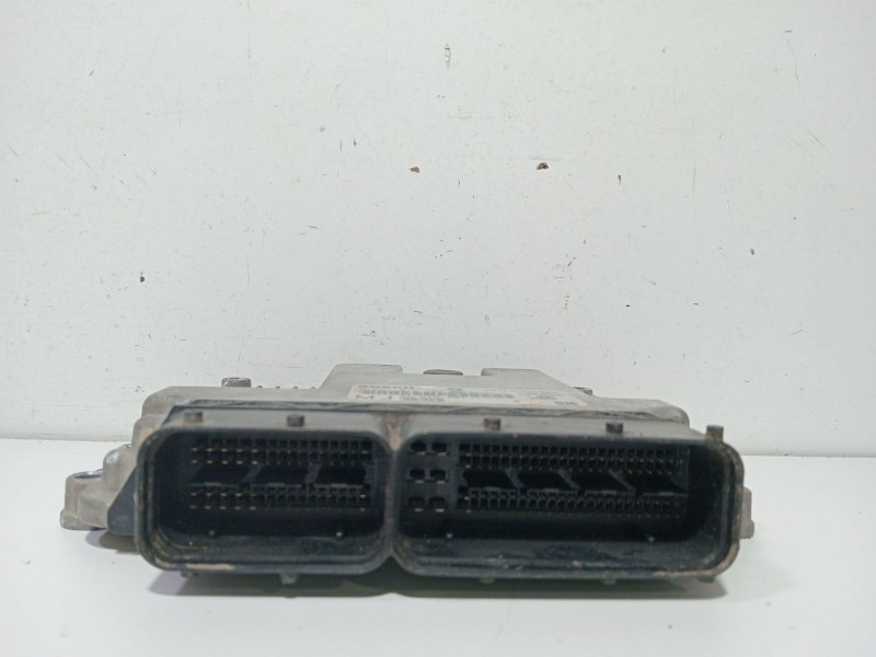 Recambio de centralita motor uce para opel zafira / zafira family b (a05) 1.9 cdti (m75) referencia OEM IAM 55570807  