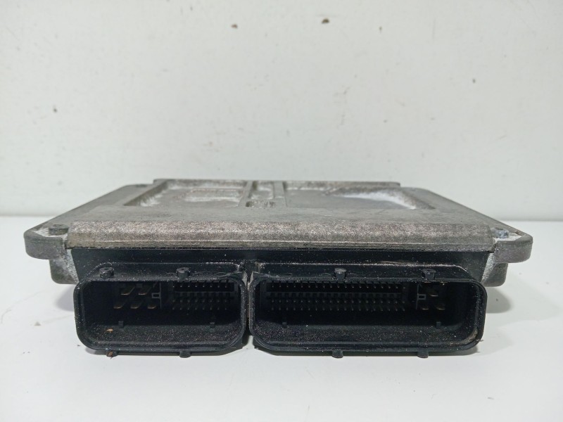 Recambio de centralita motor uce para volkswagen polo (9n1) 1.4 16v referencia OEM IAM 036906034ka  