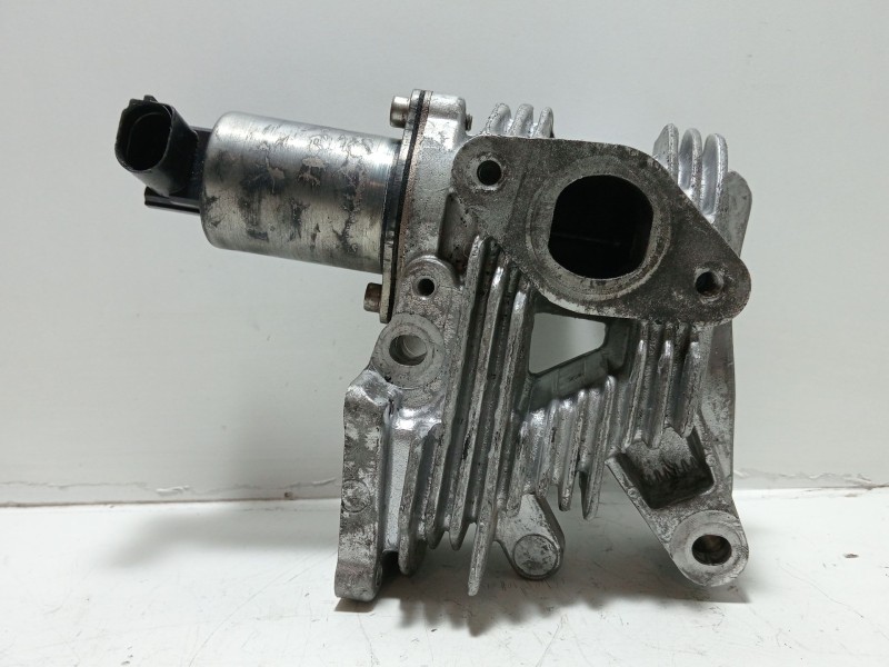 Recambio de valvula egr para renault scenic ii 1.9 dci diesel referencia OEM IAM 70007504  