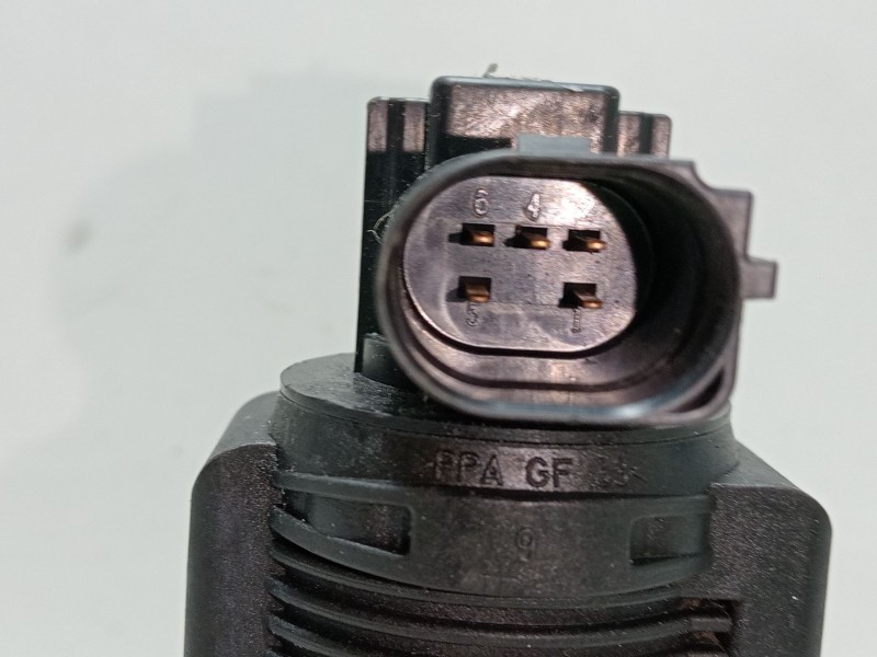 Recambio de valvula egr para renault trafic ii autobús (jl) 1.9 dci 100 (jl0c) referencia OEM IAM H7700107471  