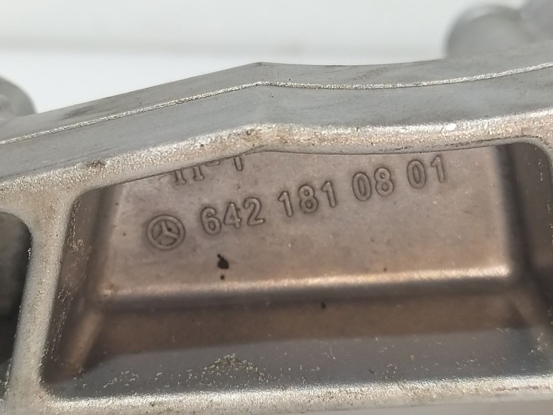 Recambio de bomba aceite para mercedes-benz clase c (w204) c 350 (204.057) referencia OEM IAM 6421810801  