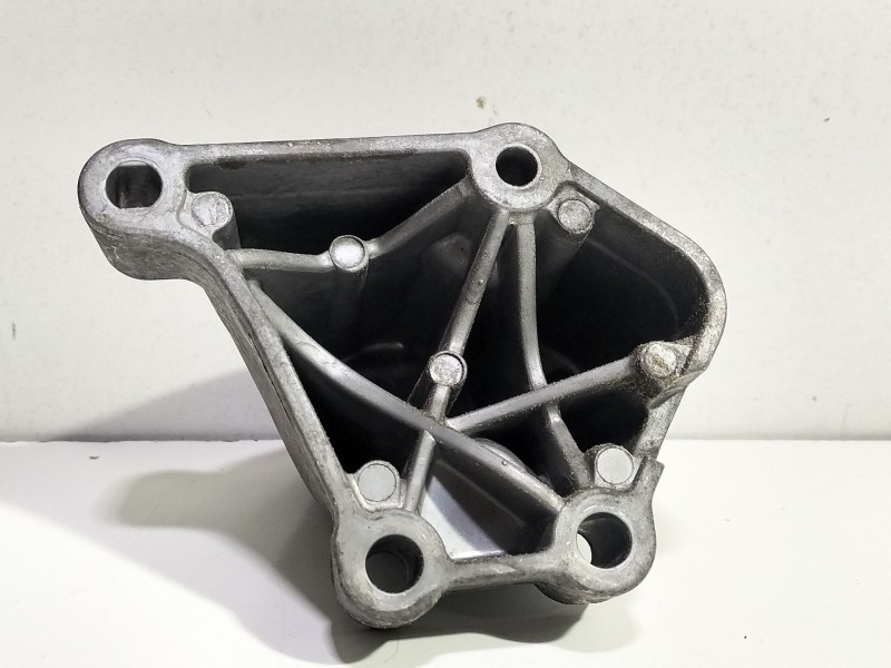 Recambio de soporte motor para chrysler 300c (lx, le) 3.0 crd referencia OEM IAM 04578181AA  