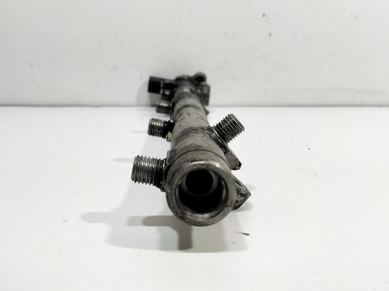 Recambio de rampa inyectora para mercedes-benz sprinter 02.00  caja cerrada 311 cdi (903.661-662) referencia OEM IAM 0445214064 