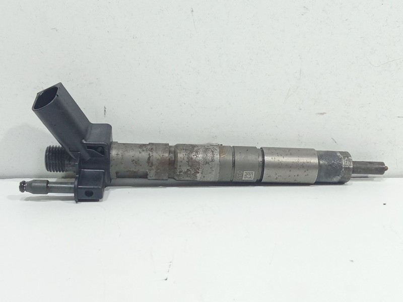 Recambio de inyector para bmw serie 3 berlina (e90) 320d referencia OEM IAM 779787705  