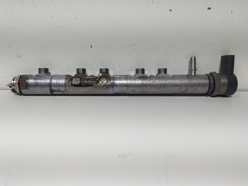 Recambio de rampa inyectora para bmw serie 3 berlina (e90) 320d referencia OEM IAM 0445214183  