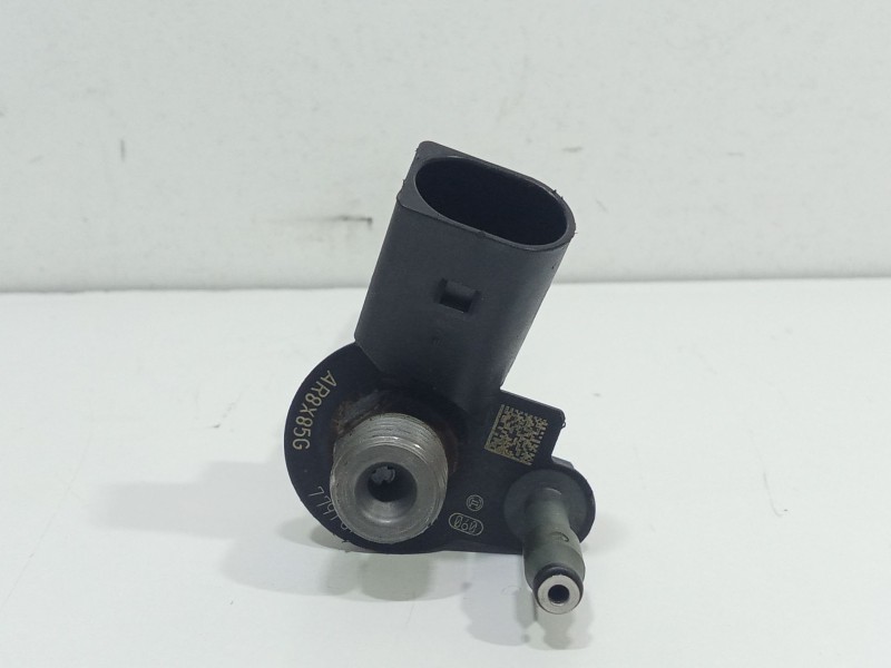 Recambio de inyector para bmw serie 3 berlina (e90) 320d referencia OEM IAM 779787705  