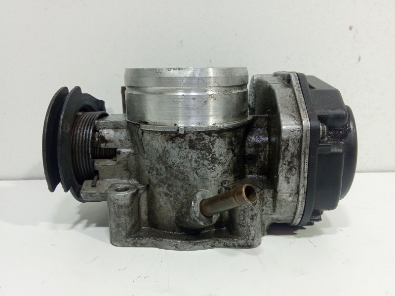 Recambio de caja mariposa para audi a3 (8l1) 1.6 referencia OEM IAM 06A133064J  