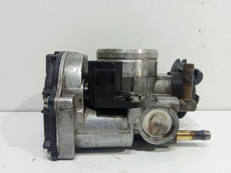 Recambio de caja mariposa para audi a3 (8l1) 1.6 referencia OEM IAM 06A133064J  