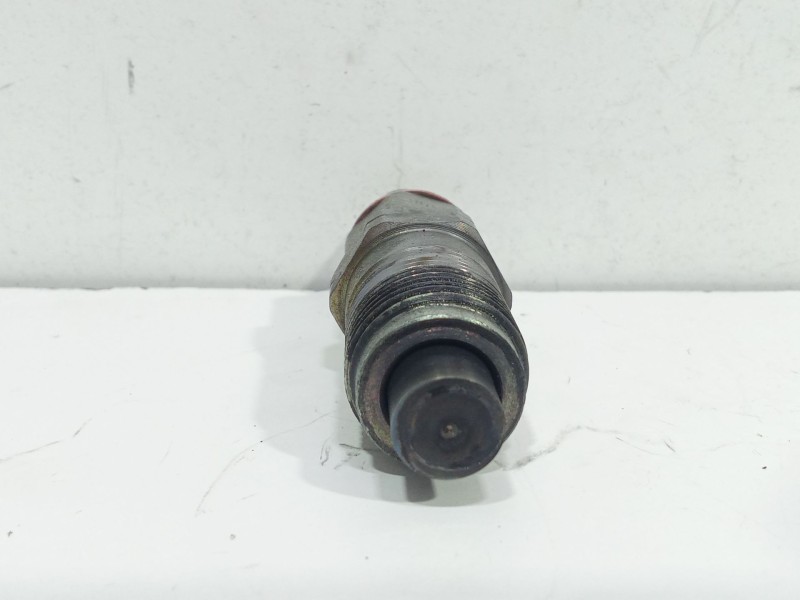 Recambio de inyector para nissan terrano ii (r20) 2.7 td 4wd referencia OEM IAM 0050T  