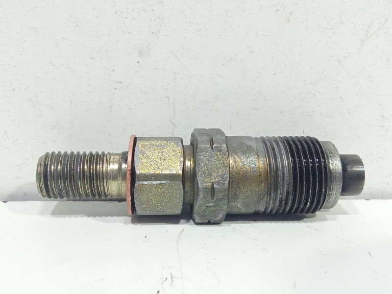 Recambio de inyector para nissan terrano ii (r20) 2.7 td 4wd referencia OEM IAM 0050T  