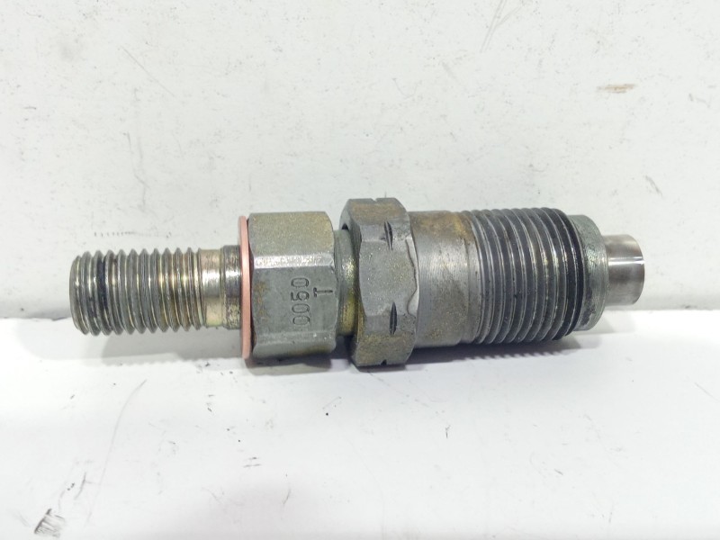 Recambio de inyector para nissan terrano ii (r20) 2.7 td 4wd referencia OEM IAM 0050T  
