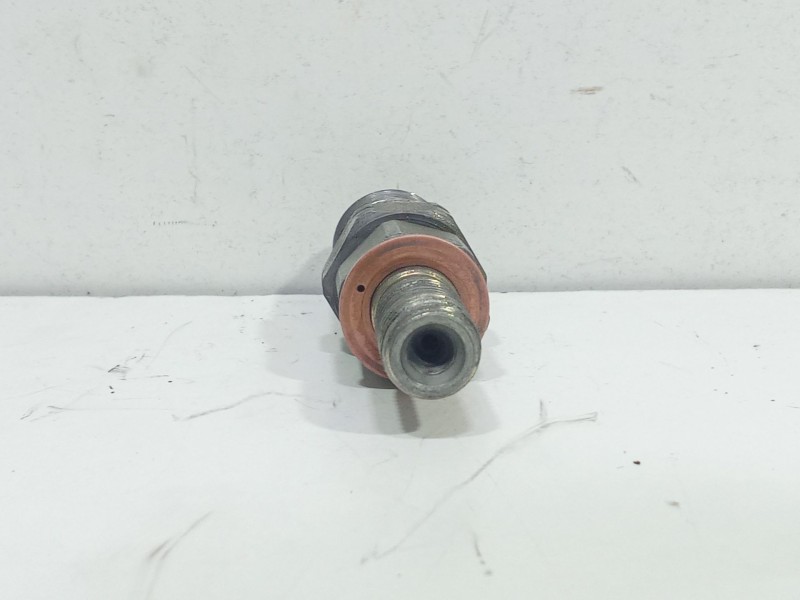 Recambio de inyector para nissan terrano ii (r20) 2.7 td 4wd referencia OEM IAM 0050T  