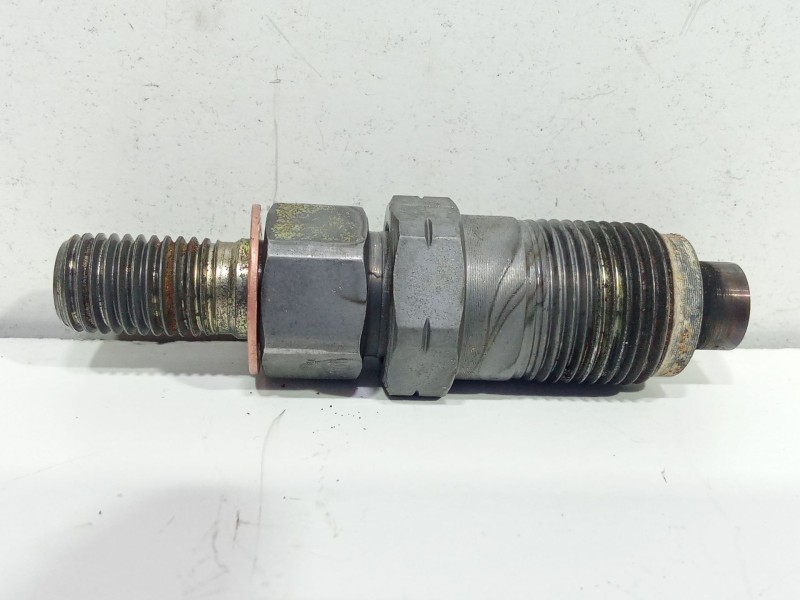 Recambio de inyector para nissan terrano ii (r20) 2.7 td 4wd referencia OEM IAM 0050T  