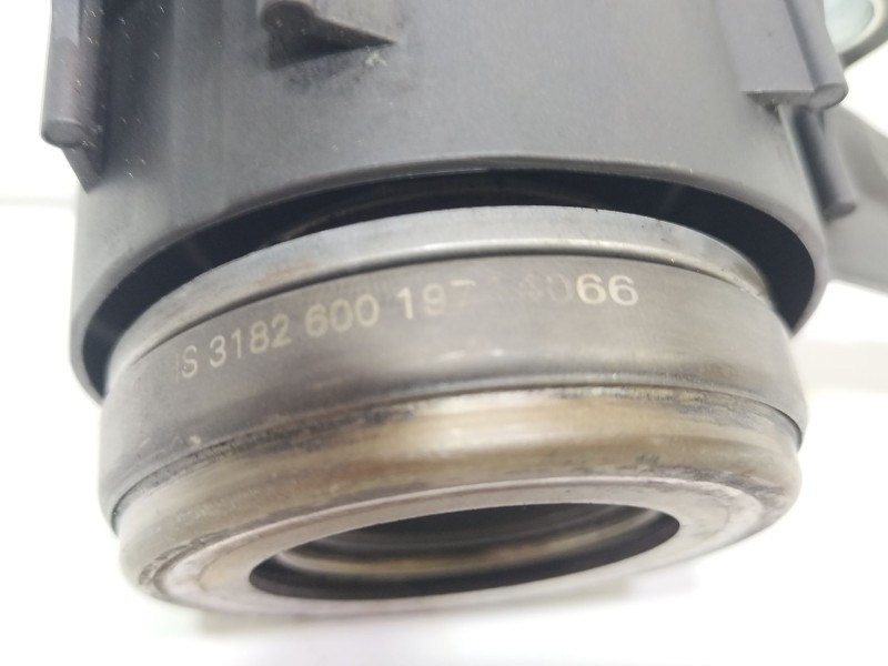 Recambio de bombin embrague para citroën c4 picasso 1.6 16v hdi fap referencia OEM IAM 318260019  