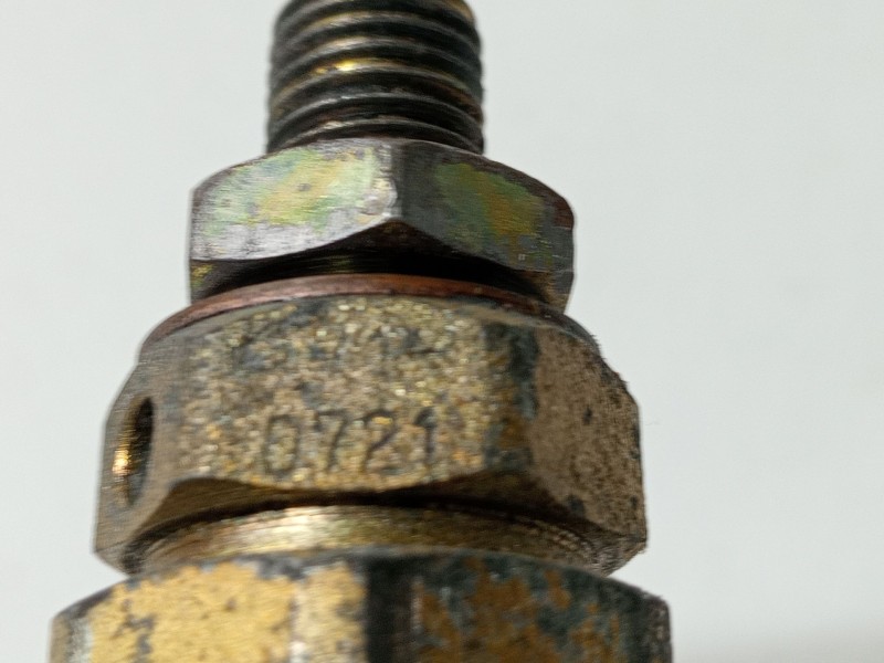 Recambio de inyector para nissan terrano (wd21) 2.7 td referencia OEM IAM 710721  