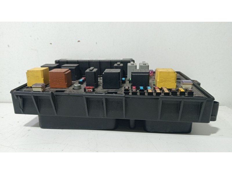 Recambio de caja reles / fusibles para opel astra h (a04) 1.6 (l48) referencia OEM IAM 015349211  