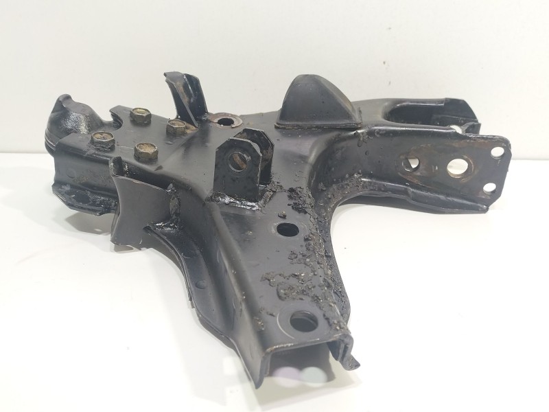 Recambio de brazo suspension inferior delantero izquierdo para nissan terrano ii (r20) 2.7 tdi 4wd referencia OEM IAM TERRANO II