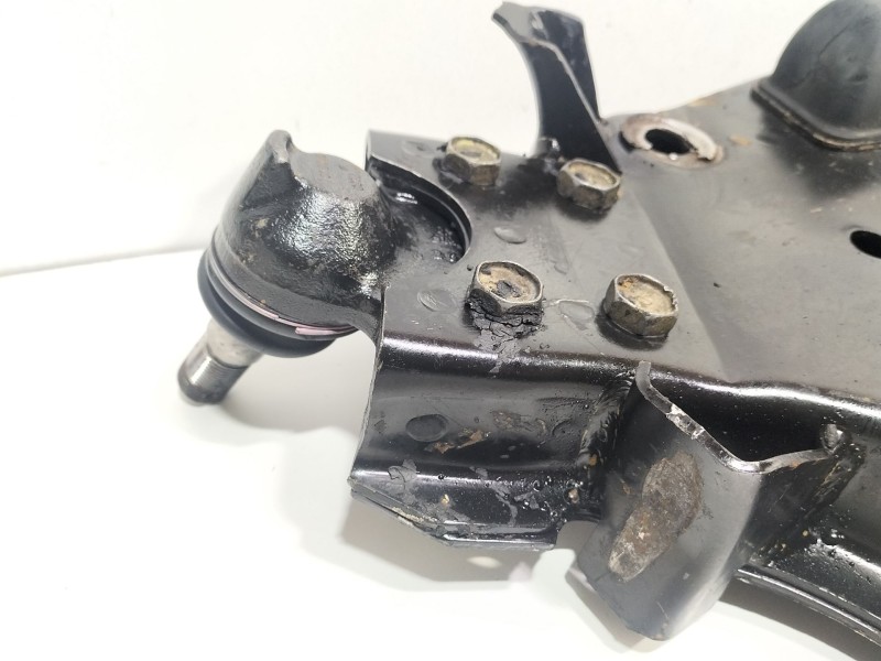 Recambio de brazo suspension inferior delantero izquierdo para nissan terrano ii (r20) 2.7 tdi 4wd referencia OEM IAM TERRANO II