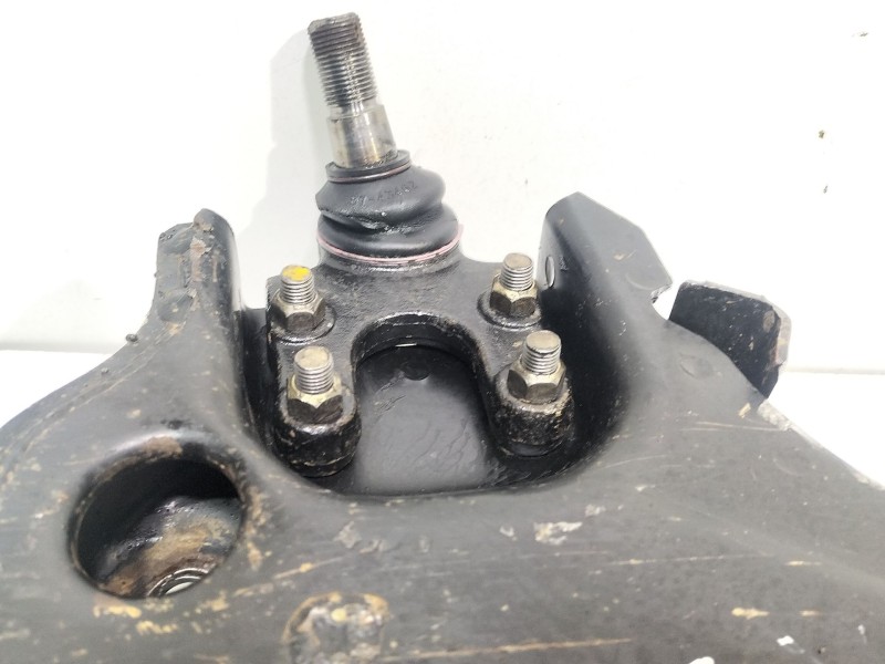 Recambio de brazo suspension inferior delantero izquierdo para nissan terrano ii (r20) 2.7 tdi 4wd referencia OEM IAM TERRANO II