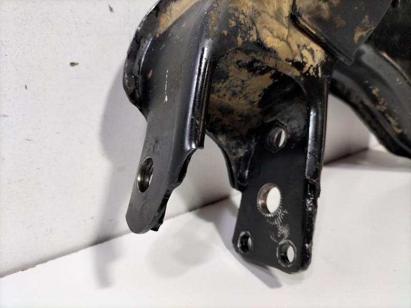 Recambio de brazo suspension inferior delantero derecho para nissan terrano ii (r20) 2.7 td 4wd referencia OEM IAM   