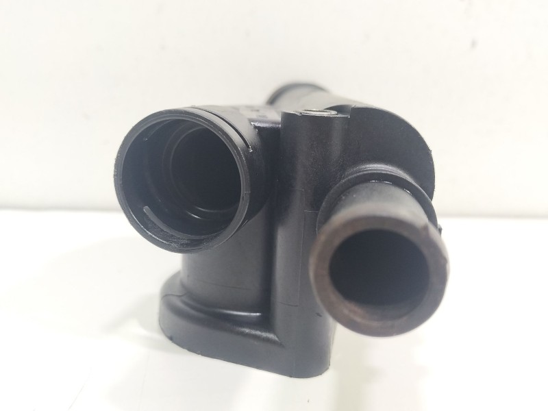 Recambio de termostato para audi a3 (8p1) 2.0 tdi referencia OEM IAM 038121132  