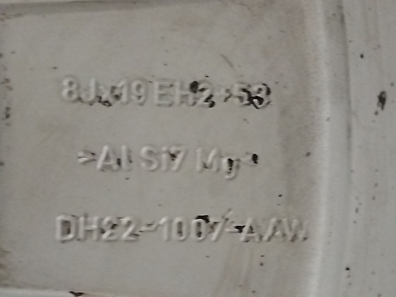 Recambio de llanta para land rover discovery 4 3.0 td v6 cat referencia OEM IAM DH221007AAW  