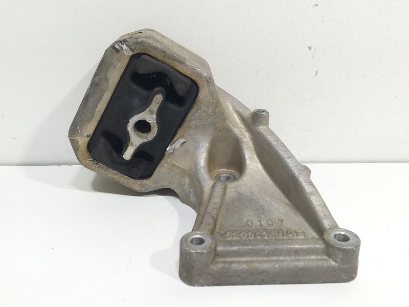 Recambio de soporte motor para jeep grand cherokee iii (wh, wk) 3.0 crd referencia OEM IAM 52090308AE  