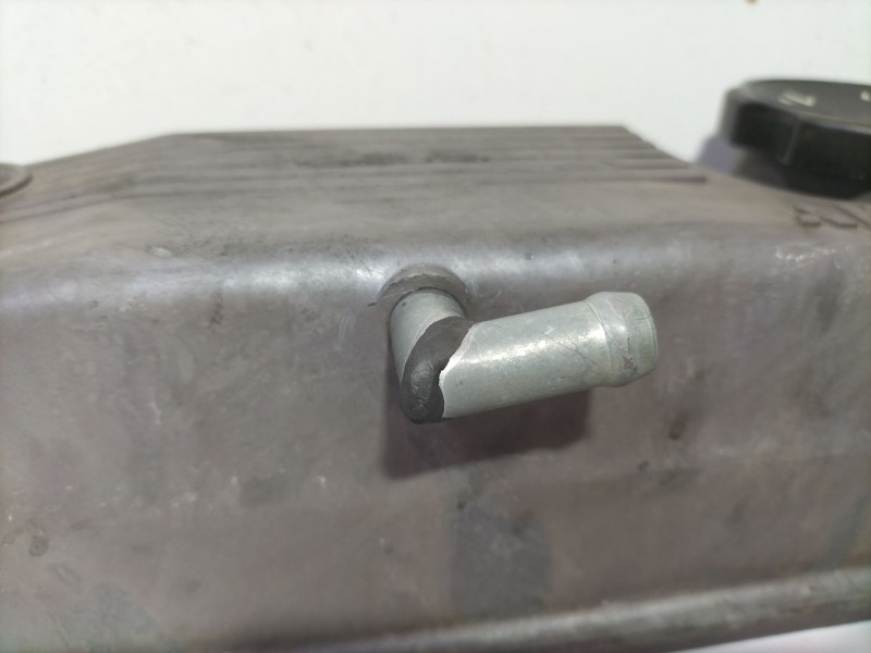 Recambio de tapa balancines para mitsubishi montero (v20/v40) 2.5 turbodiesel referencia OEM IAM 4d56  