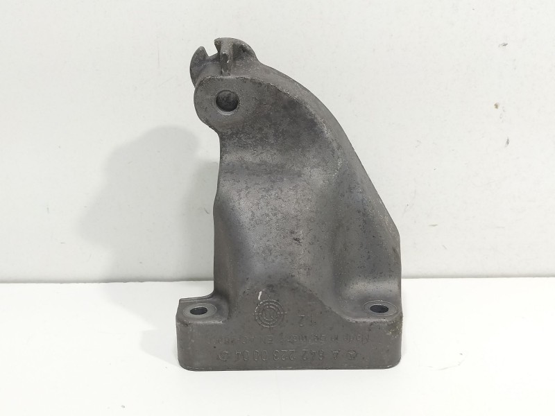 Recambio de soporte motor para mercedes-benz clase cls (w219) 320 cdi (219.322) referencia OEM IAM A6422230004  