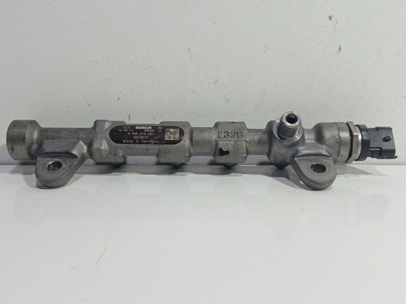 Recambio de rampa inyectora para opel insignia a (g09) 2.0 cdti (68) referencia OEM IAM 0445214221  