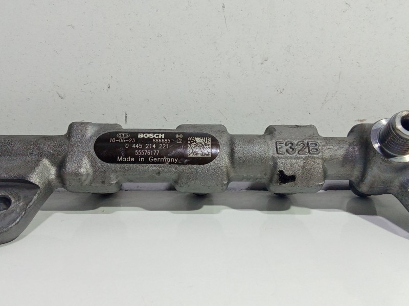 Recambio de rampa inyectora para opel insignia a (g09) 2.0 cdti (68) referencia OEM IAM 0445214221  