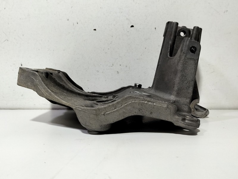 Recambio de soporte alternador para citroën c4 iii (ba_, bb_, bc_) 1.5 bluehdi 130 (bbyhzb) referencia OEM IAM 9823598480  