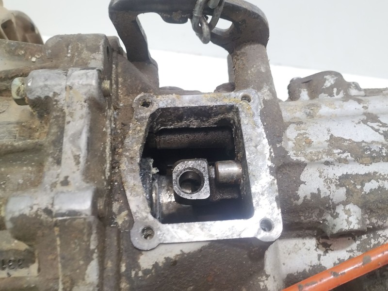 Recambio de caja cambios para ford maverick (uds, uns) 2.7 td referencia OEM IAM 3213135G41  