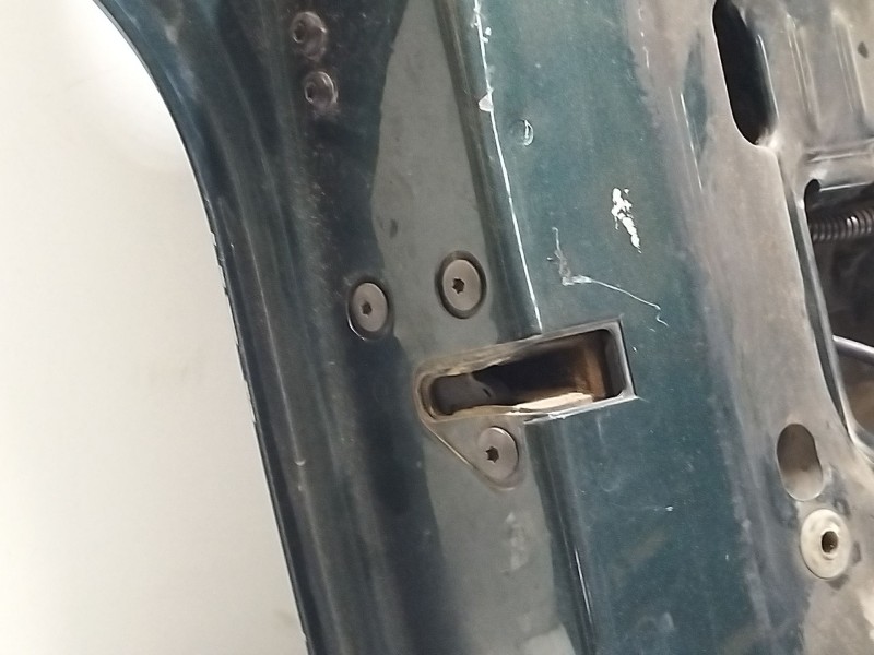 Recambio de porton trasero para jeep liberty referencia OEM IAM JEEP CHEROKEE (KJ) 2.5 CRD Básico 2001 - 2002 2500.0 143CV Caja 