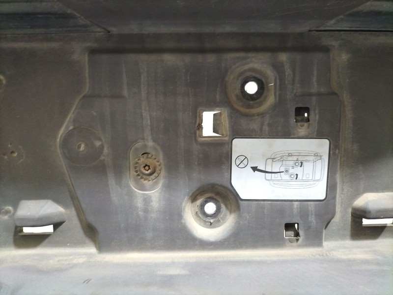 Recambio de soporte rueda repuesto para jeep liberty referencia OEM IAM   