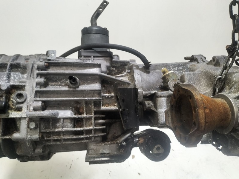 Recambio de caja cambios para jeep liberty referencia OEM IAM P52104820AD  