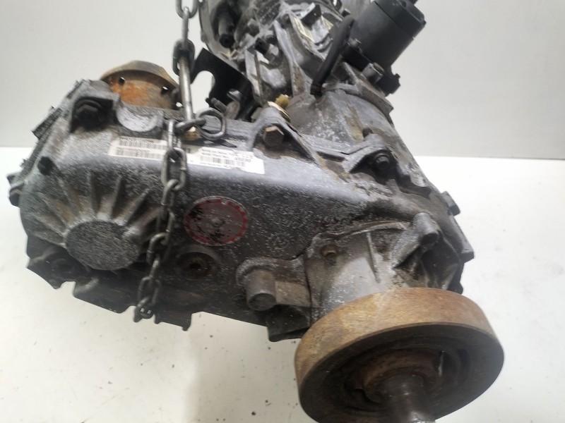 Recambio de caja cambios para jeep liberty referencia OEM IAM P52104820AD  