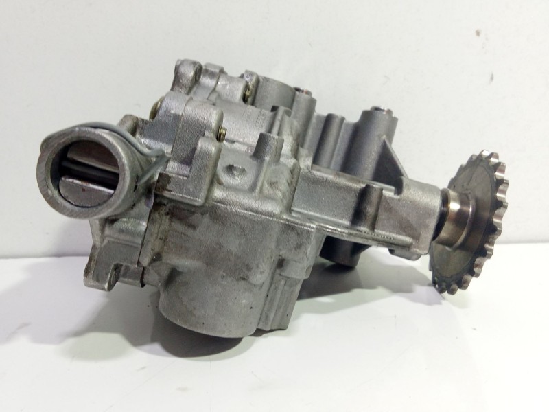 Recambio de bomba aceite para nissan qashqai i (j10, nj10) 2.0 dci referencia OEM IAM 8200345633  